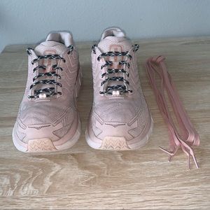 Outdoor Voice Hoka One One Clifton 4